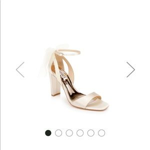 BADGLEY MISCHKA Kim Mesh Bow Block Heel Ivory